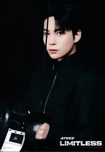 ATEEZ LIMITLESS JONG HO 브로마이드