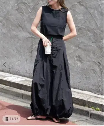 [ 미사용 택 포함 ] 드로스트 벌룬 카고 스커트/38/블랙