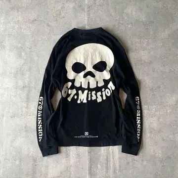 00s 티셔츠 롱T 스컬 프린트 블랙 그런지 y2k 펑크