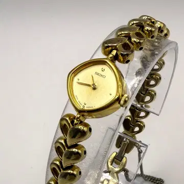 [ 작동/새 배터리 ] SEIKO 하트 밴딩 골드 여성용 손목시계 쿼츠