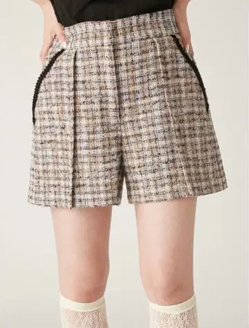 LilyBrown 라메 트위드 숏팬츠 0