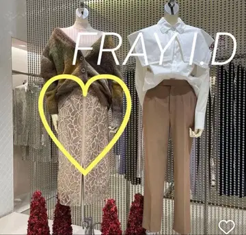 튤이 귀여운 FRAY I.D 히트컷 플라워 스커트