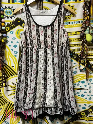 axes femme 헤이세이 히메갸루 스트라이프 꽃무늬 슬리브리스 튜닉