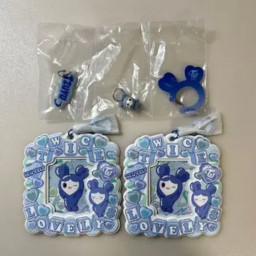 TWICE 쯔위 LOVELYS 카드 홀더 카라비너 플로키 마스코트