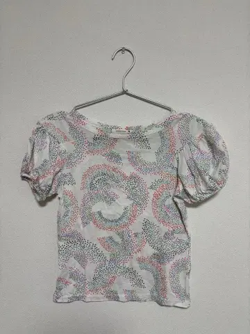 미나 페르호넨 오프숄더 T셔츠