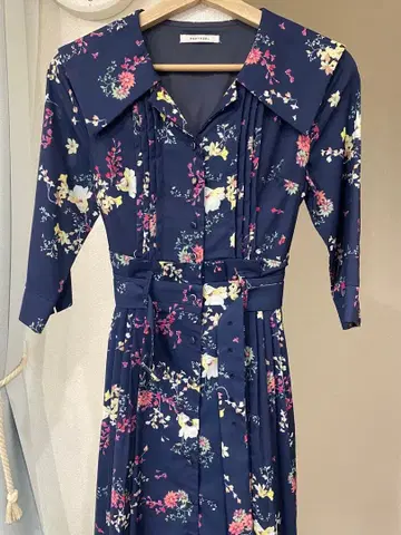 REDYAZEL 세일러 카라 플라워 프린트 원피스 네이비 봄옷