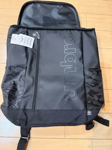 [택 포함 새상품] 엄브로 백팩 백팩 블랙 카모플라쥬 카모플라주