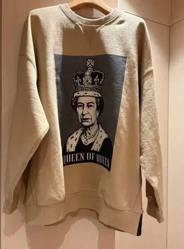 토마스 맥파이 엘리자베스 여왕 맨투맨 오버사이즈