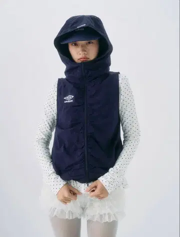fekete x umbro gathered hoodie vest