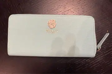 폴앤조 액세서리와 민트 그린 장지갑 엠보싱 로고