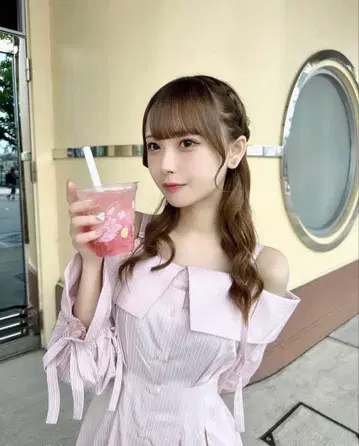 dazzlin 허리 턱 오프숄더 셔츠 원피스