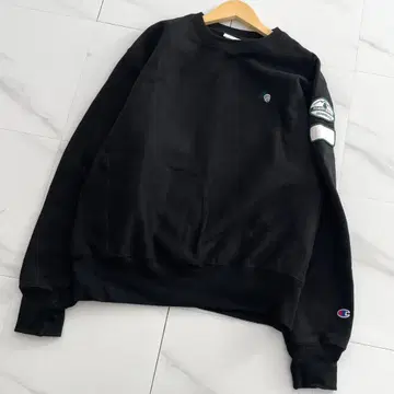 새상품급 챔피온 리버스 위브 맨투맨 기업 로고 빅 와펜 블랙