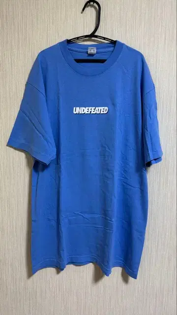 UNDEFEATED 오버 사이즈 T셔츠 파랑