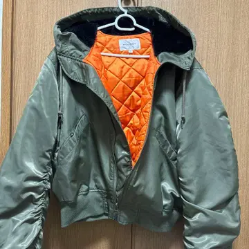 MOUSSY 후드 부착 MA-1 밀리터리 자켓 플라이트 자켓