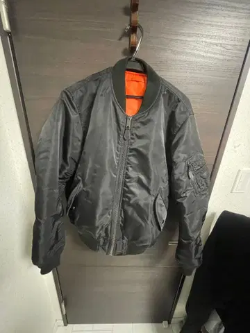 AVIREX MA-1 플라이트 자켓 블랙