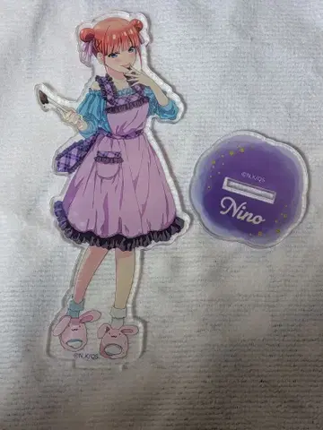 나카노 니노 아크릴 스탠드