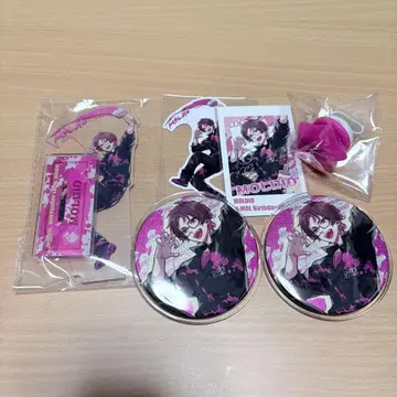 umm.com 모루데오 벌스데이 아크릴 스탠드 캔뱃지 린라이