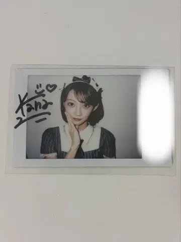 cutie street 이타쿠라 카나 2024 할로윈 사인 폴라로이드