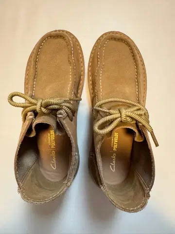 [새상품급] 클락스 스웨이드 모카신 하이컷