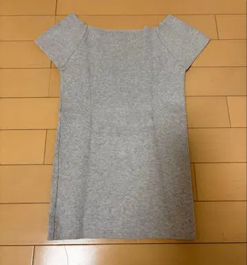 그레이 슬리브리스 오프숄더 그레이