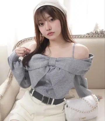 리본 오프숄더 롱 슬리브 상의