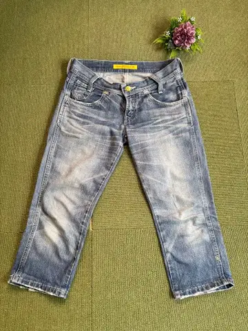 Levi Strauss & Co. 오리지널 리벳 크롭 데님