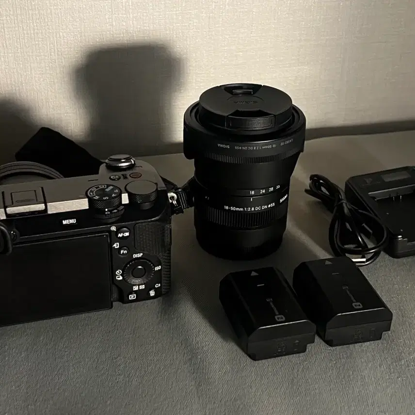 소니 a6700 + 시그마 18-50mm F2.8 렌즈 일괄 판매