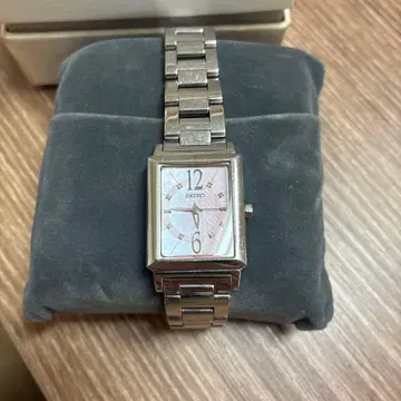 SEIKO 실버 손목시계 (쿼츠) 루키아