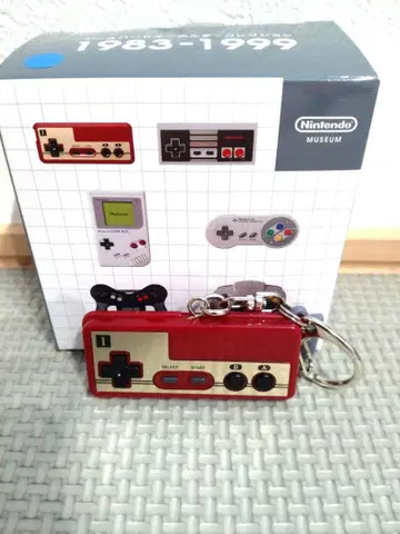닌텐도 뮤지엄 게임 하드 키링 컬렉션 패미컴