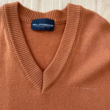 Mr. JUNKO 오렌지 V넥 스웨터