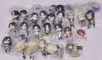 진격의 거인 엘렌 리바이 제일복권 큥캐릭터 피규어 엘렌 산타 의류 포함