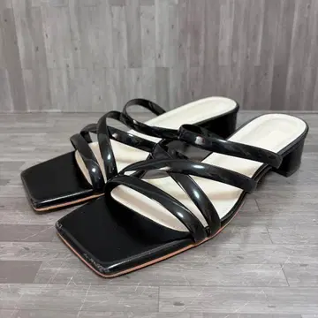 FRAY I.D 블랙 스트랩 샌들 22.5cm