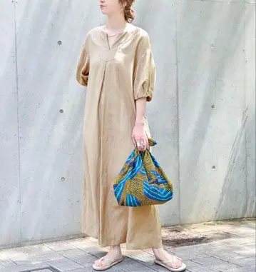 새상품급 B.C STOCK Simplicite 베이지 반팔 롱 원피스