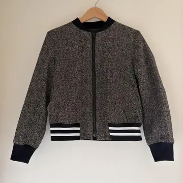 K.T 헤링본 패턴 집업 자켓