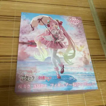 사쿠라 미쿠 AMP+ 피규어 ~벚꽃 드레스ver.~
