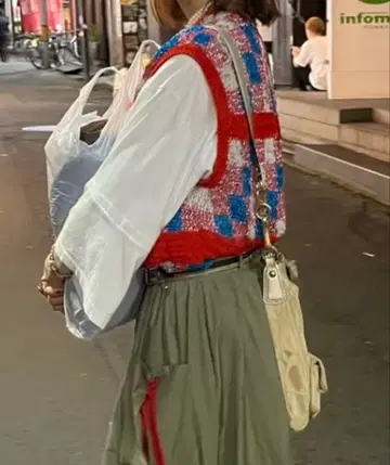 손뜨개질풍 체크 무늬 베스트