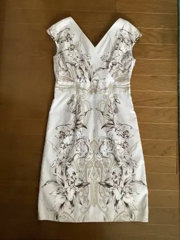 카리유시 MAJUN 원피스 사이즈 M