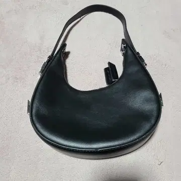 [ SETUP7 ] 하프문 핸드백 KNF 블랙 핸드백 인조 가죽