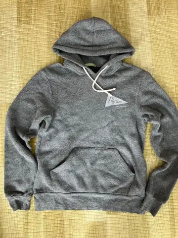 Pilgrim Surf Supply 그레이 후드티