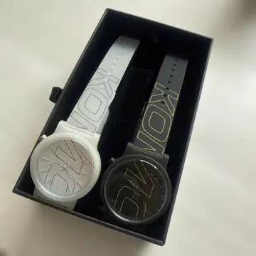 KOMONO 페어 워치 블랙&화이트