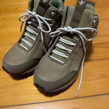 트리플 네이처 트레킹 슈즈 베이지