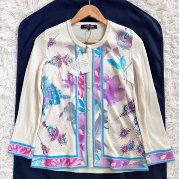 미사용 새상품 레오나르 가디건 캐시미어 실크 트리밍 꽃무늬 베이지