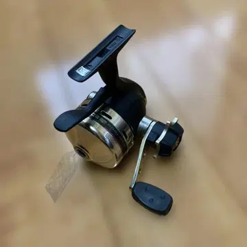 아부 매틱 275U 스핀캐스트 릴 블랙/골드