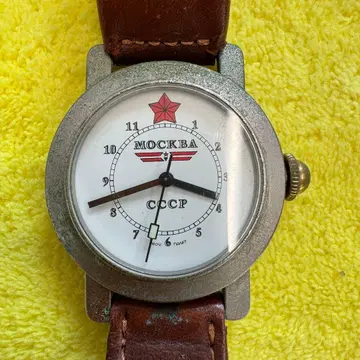 모스크바 CCCP 수동 와인딩 시계 화이트 다이얼 가죽
