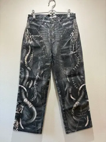 DND4DES 그래픽 배기 진스 plug 오사카