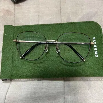 OWNDAYS 실버 블랙 라운드 안경 케이스 포함/도수 없음