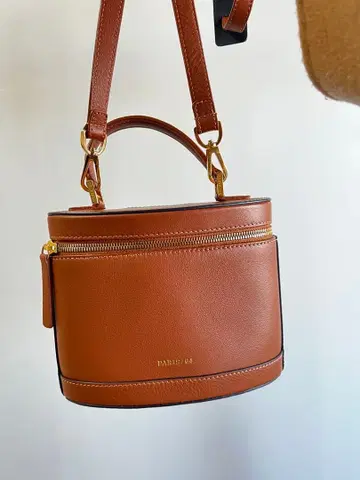 PARIS64 프리스마틱 부르데오스