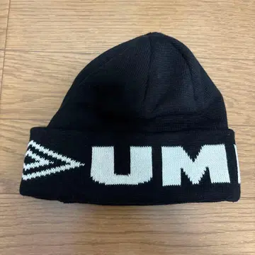 UMBRO atmos 콜라보 니트 모자