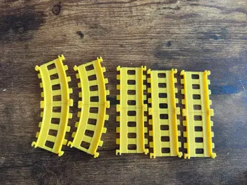 중고 호빵맨 캐릭터 레일 구형 곡선 4개 & 직선 6개 레일 세트