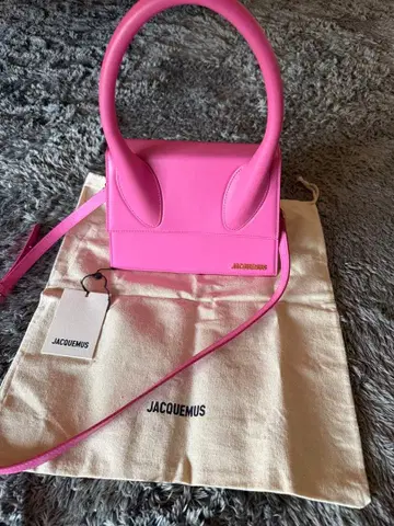 JACQUEMUS 핑크 가죽 핸드백